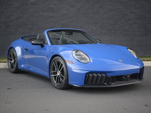 Certified 2025 Porsche 911 Carrera 4 GTS image 9