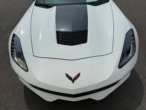 Used 2018 Chevrolet Corvette Stingray Coupe RWD image 31
