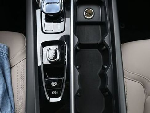 New 2026 Volvo XC60 B5 Plus w/ Protection Package Premier AWD/4WD image 12