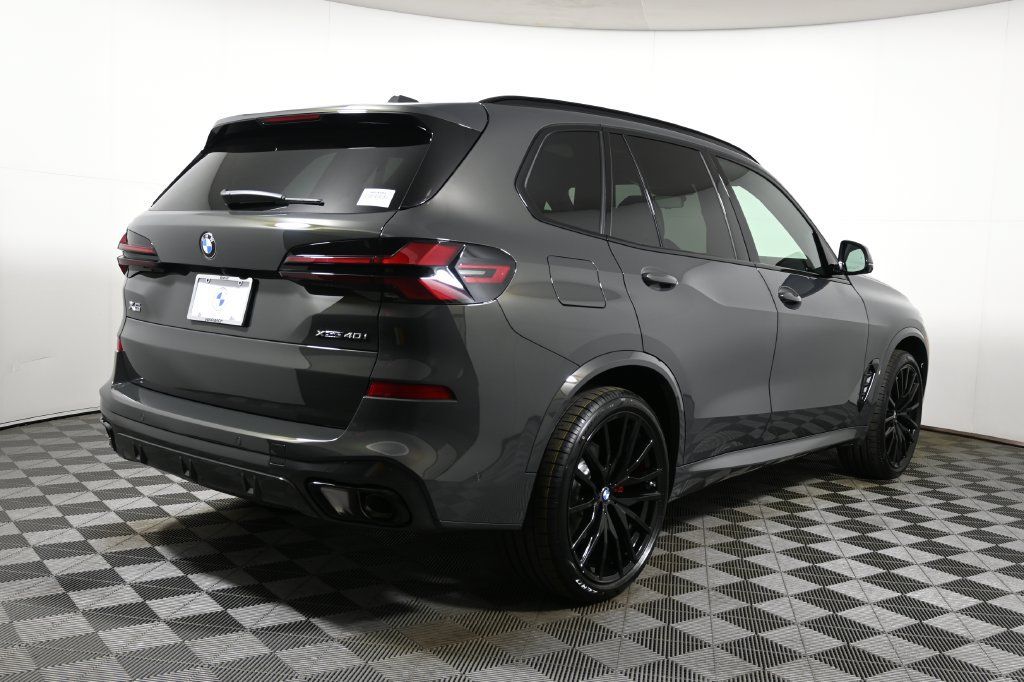 Used 2026 BMW X5 xDrive40i w/ M Sport Package AWD/4WD image 7