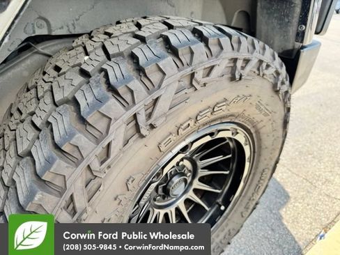 Used 2013 Jeep Wrangler Unlimited Sahara w/ Connectivity Group AWD/4WD image 13