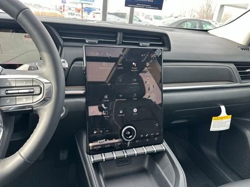 New 2026 GMC Terrain Denali w/ LPO, Black Badging Package image 21