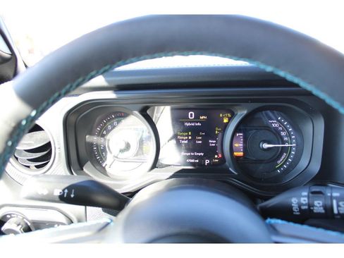 Used 2024 Jeep Wrangler Unlimited Rubicon 4xe w/ Technology Group AWD/4WD image 19