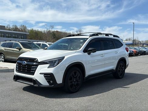 Used 2023 Subaru Ascent Onyx Edition Limited image 3