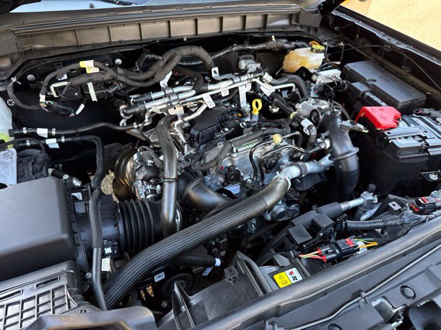 Used 2025 Ford Bronco 2-Door AWD/4WD image 34