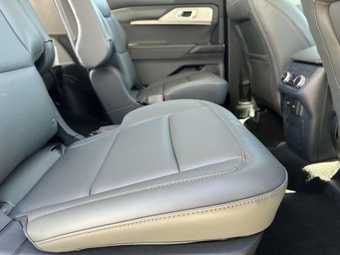 New 2025 Ford Explorer Active w/ Active Comfort Package image 15