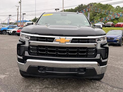Used 2022 Chevrolet Silverado 1500 LT AWD/4WD image 10