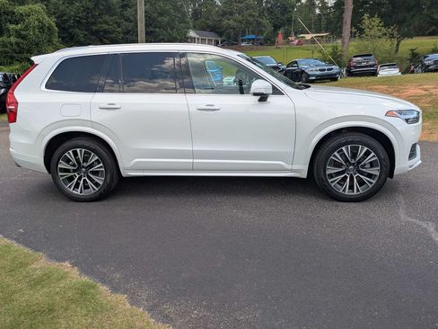 Used 2020 Volvo XC90 T6 Momentum AWD/4WD image 4