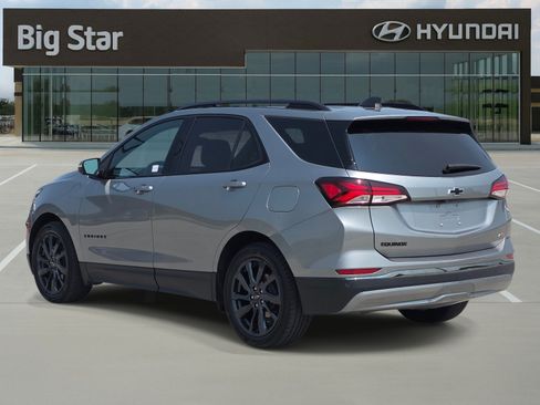 Used 2023 Chevrolet Equinox RS w/ RS Leather Package FWD image 3