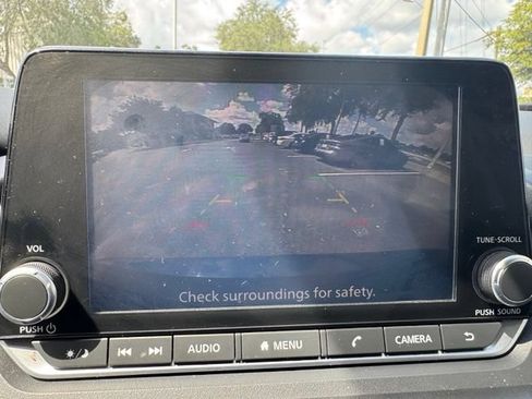 Used 2024 Nissan Rogue SV FWD image 42