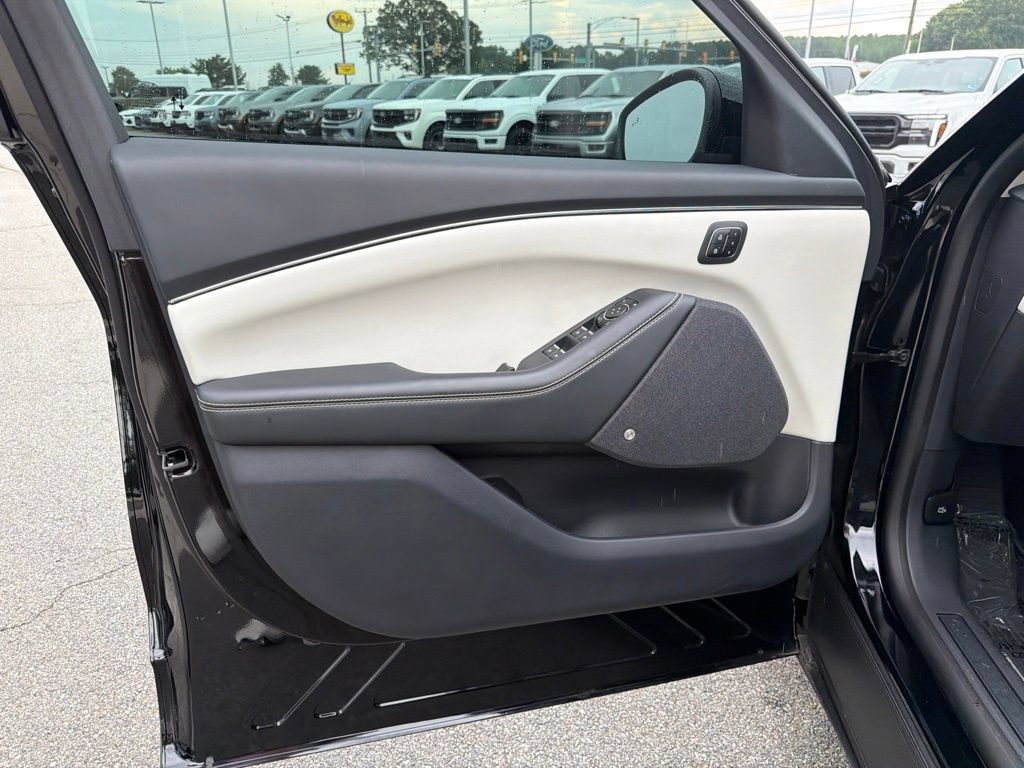 Used 2025 Ford Mustang Mach-E Premium AWD/4WD image 13