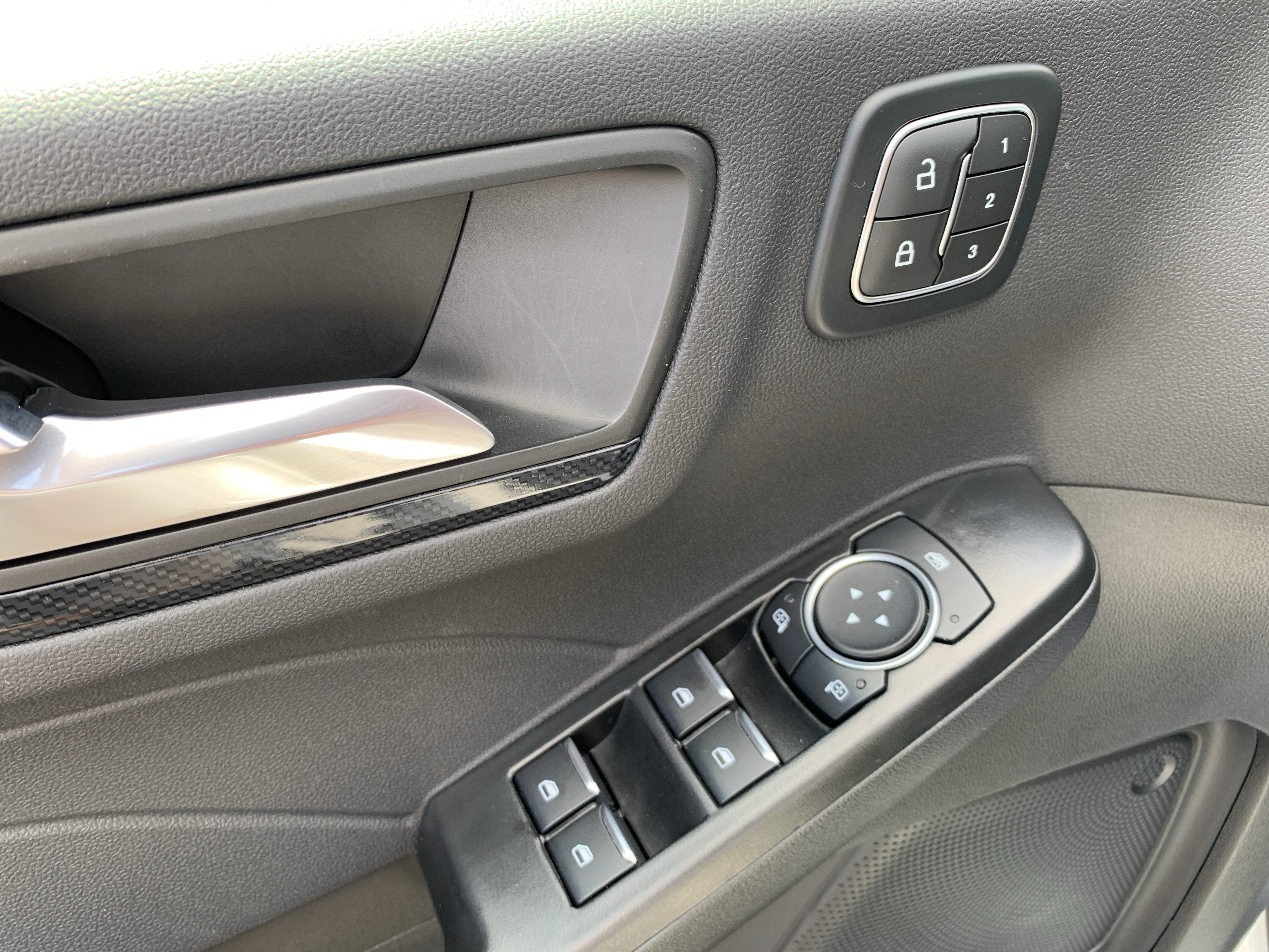 Used 2025 Ford Escape ST-Line Elite AWD/4WD image 12