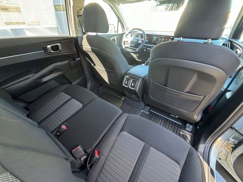New 2026 Kia Sorento LX FWD image 19