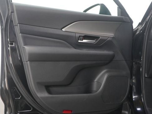 Used 2024 Toyota Grand Highlander XLE image 23