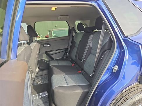 Certified 2023 Nissan Rogue SV image 17