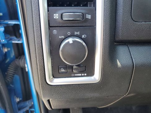 Used 2024 RAM 1500 Classic Warlock AWD/4WD image 11