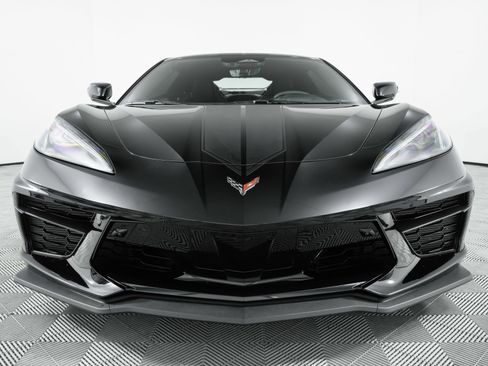 Used 2025 Chevrolet Corvette Stingray Preferred Cpe w/ Z51 Performance Package RWD image 2