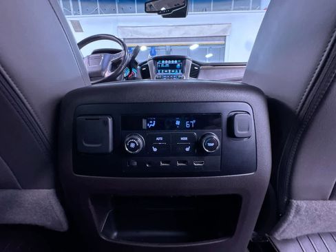 Used 2019 GMC Yukon XL Denali w/ Denali Ultimate Package AWD/4WD image 38