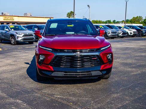 Used 2023 Chevrolet Blazer RS w/ Enhanced Convenience Package FWD image 2