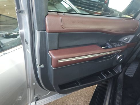 Used 2022 Ford Expedition Limited AWD/4WD image 10