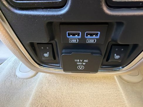 Used 2020 Jeep Grand Cherokee Overland AWD/4WD image 14