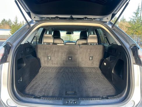 Used 2020 Ford Edge SEL image 24