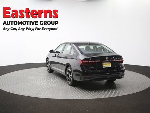 Used 2025 Volkswagen Jetta SE FWD image 64