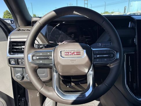 New 2026 GMC Yukon Elevation image 16