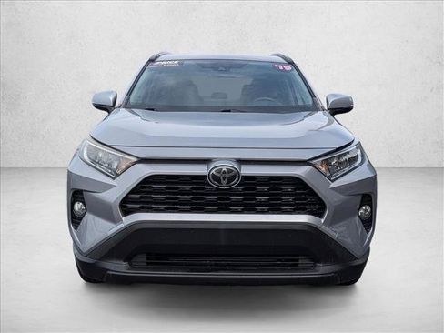 Used 2019 Toyota RAV4 XLE Premium FWD image 2