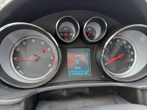 Used 2012 Buick Regal Premium image 6