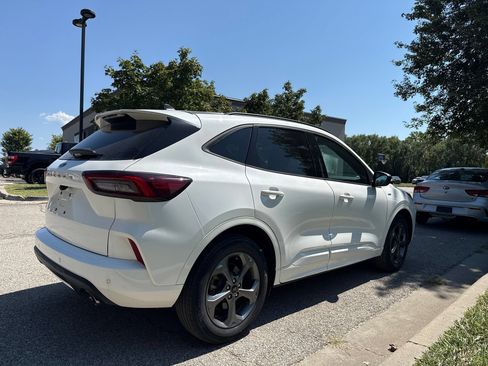 Used 2023 Ford Escape ST-Line w/ Tech Pack #1 FWD image 5