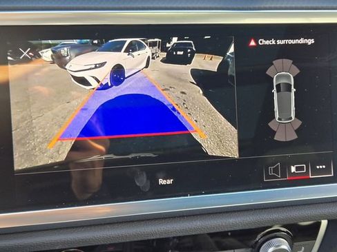 Used 2024 Audi Q3 2.0T Premium w/ Convenience Package image 23