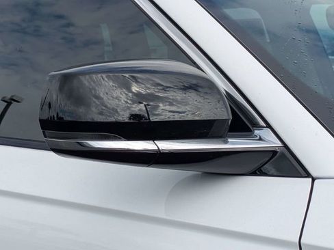 Used 2024 Jeep Grand Cherokee Limited image 11