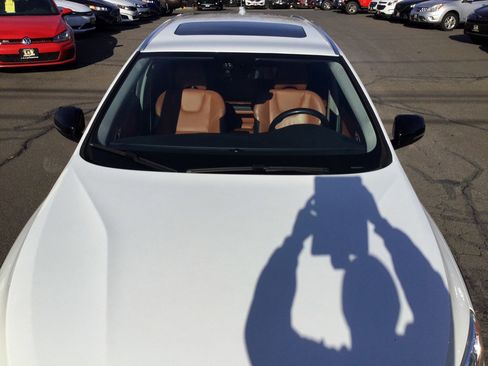 Used 2015 Volvo V60 T5 Cross Country image 9