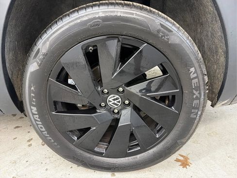 Used 2024 Volkswagen Atlas SE AWD/4WD image 30