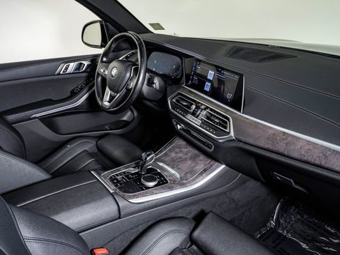 Used 2020 BMW X5 xDrive40i w/ Convenience Package AWD/4WD image 14