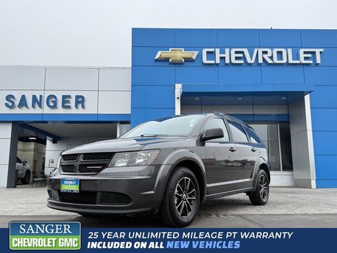 Used 2018 Dodge Journey SE w/ Popular Equipment Group image 1
