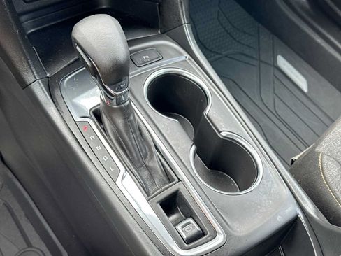 Used 2024 Chevrolet Equinox LT w/ LPO, Floor Liner Package FWD image 31