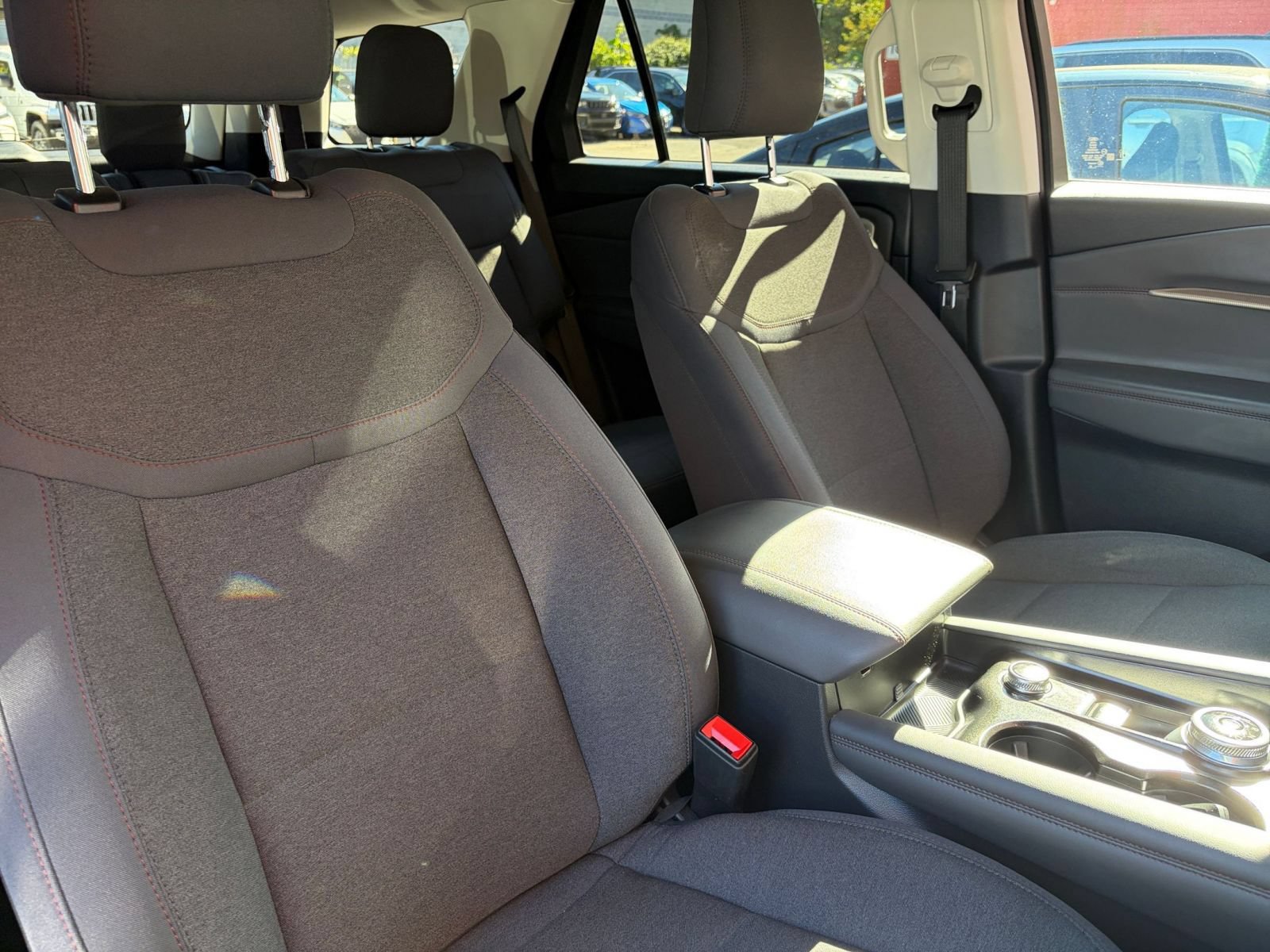 Used 2026 Ford Explorer Active AWD/4WD image 36