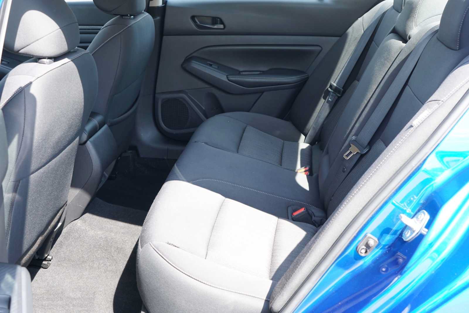 Used 2025 Nissan Altima 2.5 SV FWD image 19