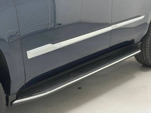 Used 2019 Cadillac Escalade Luxury RWD image 41
