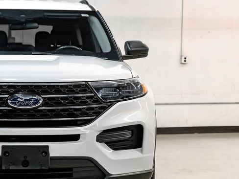 Used 2023 Ford Explorer XLT RWD image 48