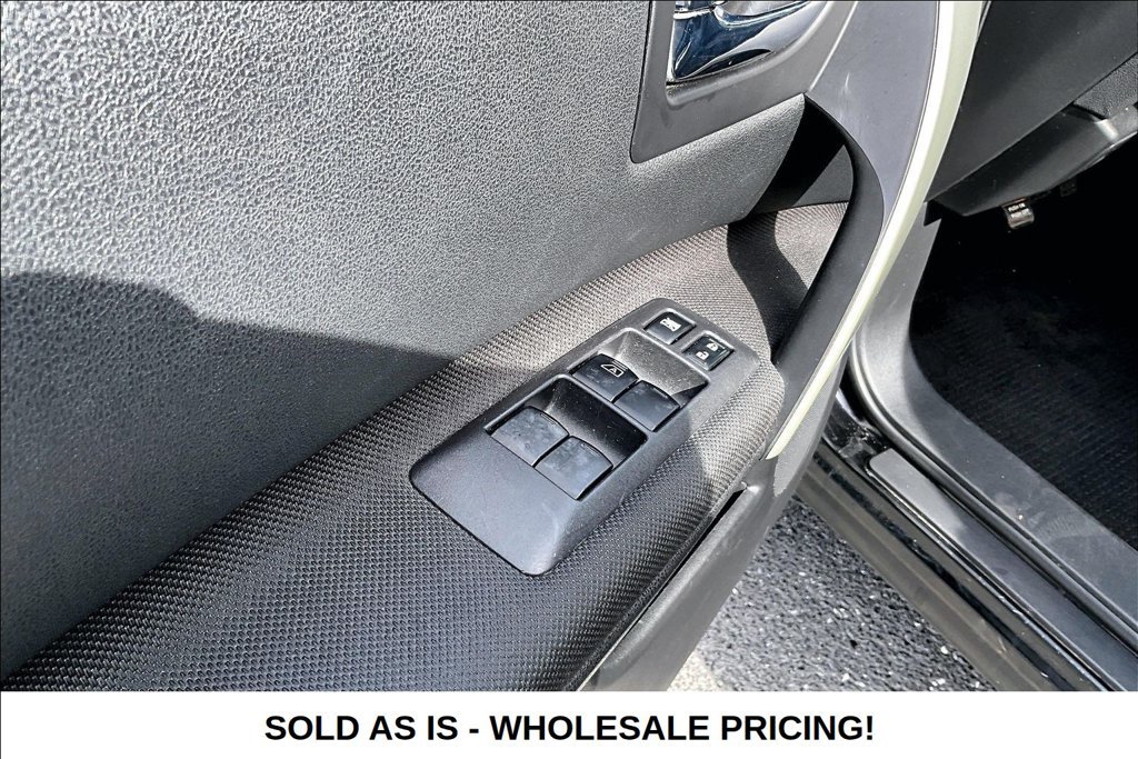 Used 2013 Nissan Rogue SV FWD image 25
