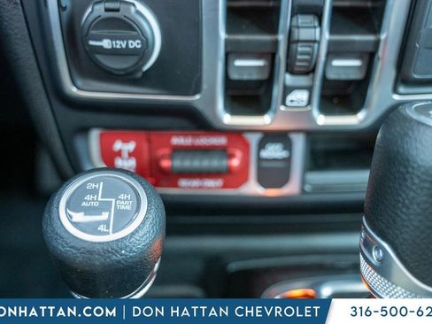 Used 2024 Jeep Wrangler Unlimited image 12