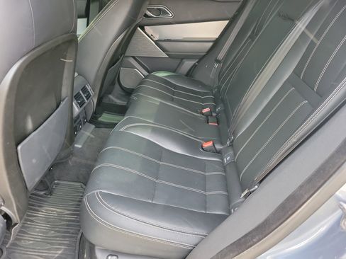Used 2019 Land Rover Range Rover Velar R-Dynamic SE image 8