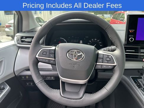 New 2026 Toyota Sienna XLE FWD image 15