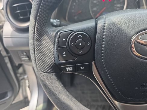 Used 2015 Toyota RAV4 LE AWD/4WD image 23