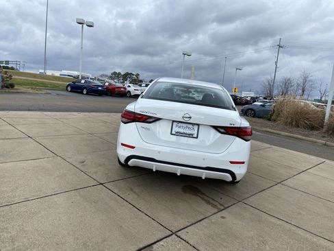 Used 2023 Nissan Sentra SV image 9