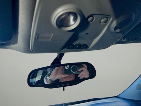 Used 2016 Chevrolet Traverse LT w/ Style and Technology Package image 34