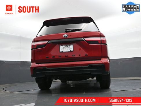Used 2023 Toyota Sequoia Platinum image 33